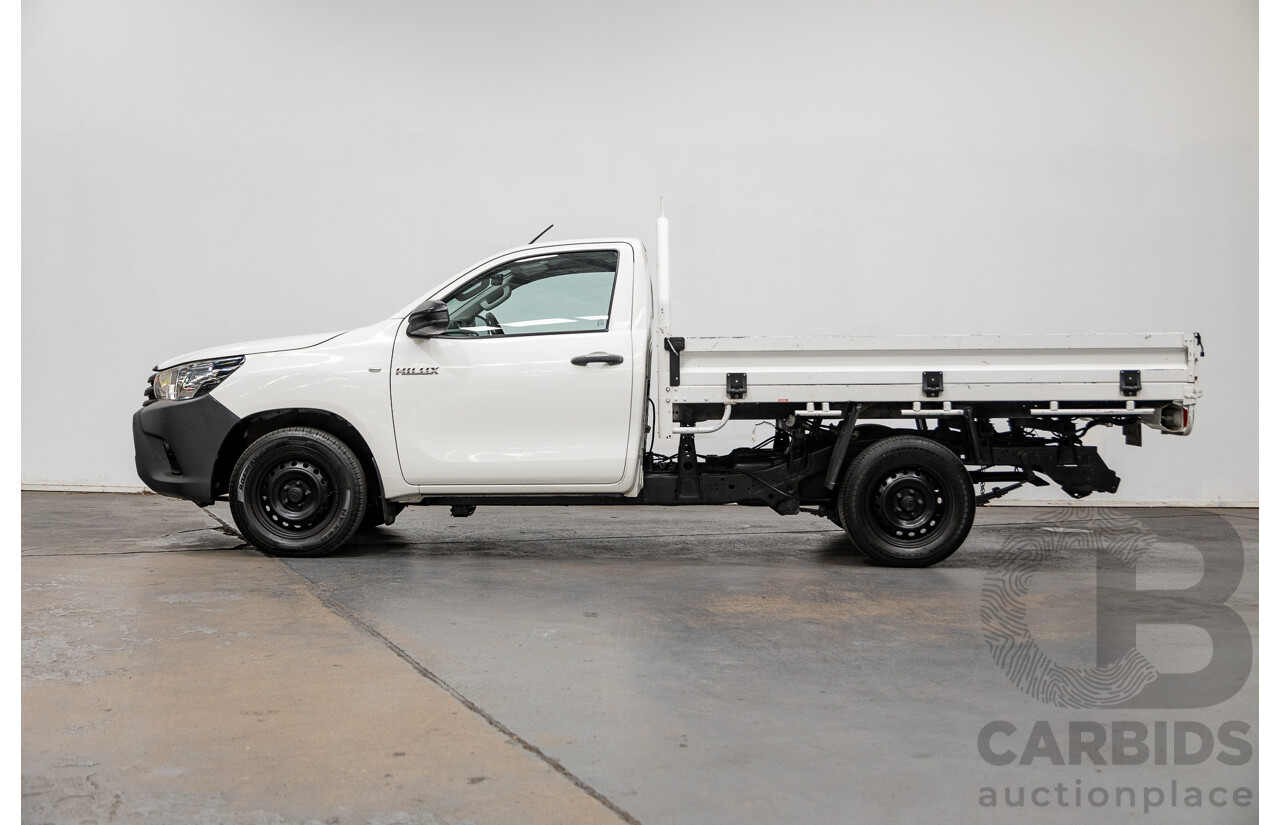 08/2016 Toyota Hilux Workmate (RWD) GUN122R C/Chas White Turbo Diesel 2.4L