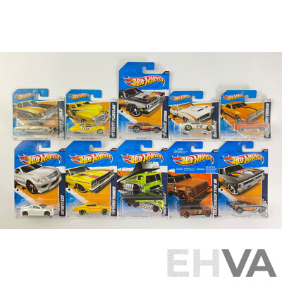 Ten Boxed Diecast Hot Wheels Vehicles Including 1970 Monte Carlo, 1970 Road Runner, Oldsmobile 442
