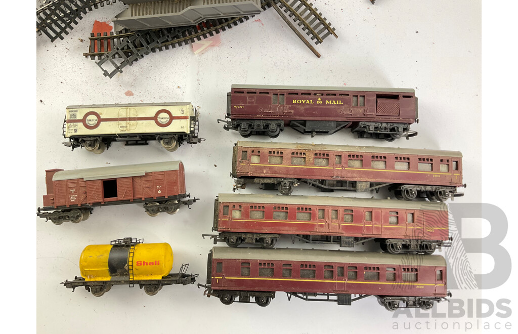 Collection of Vintage HO Scale Tri-Ang and Lima Rolling Stock and Track