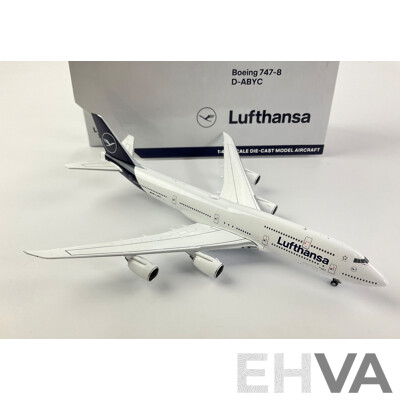 Gemini Jets Diecast Boeing 747-8 Luthansa DABY-C with Box - 1:400 Scale