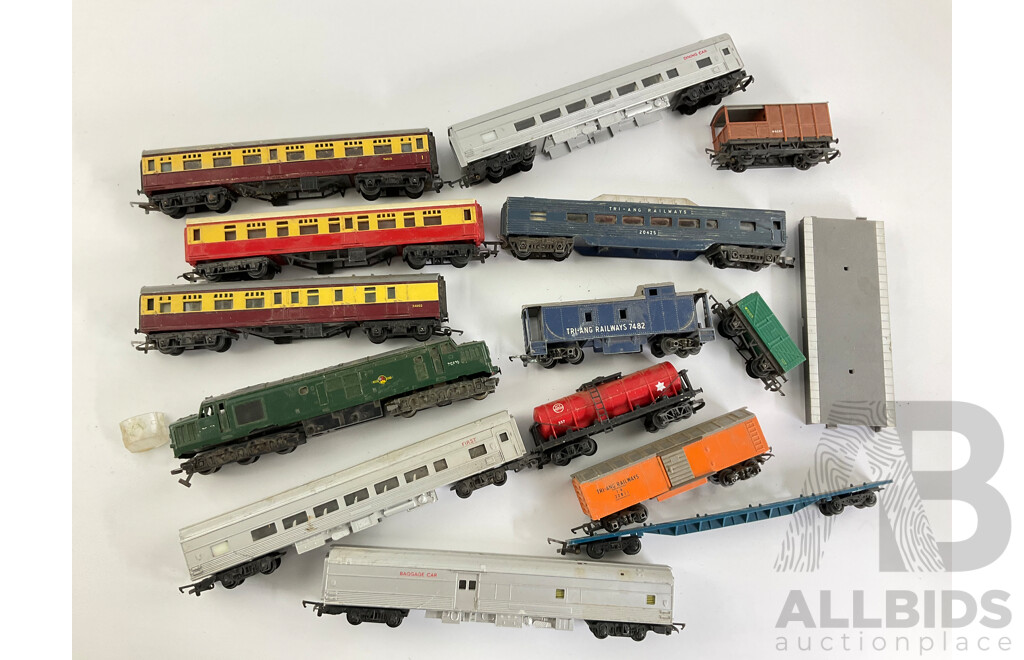 Collection of Tri Ang and Hornby HO Scale Rolling Stock Including Southern Aurora Passenger Carriages, United Kingdom Deltic Locomotive and Passenger Carriages, American Freight and Caboose