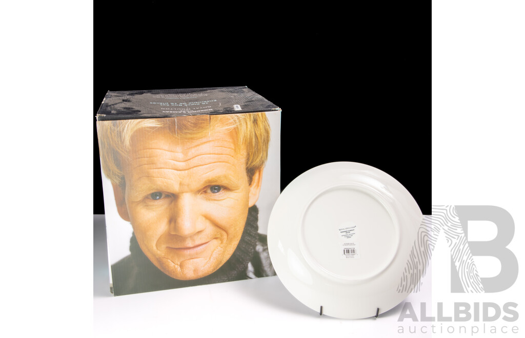Royal Doulton Porcelain 16 Piece Box Set in Maze Pattern by Gordon Ramsey in Original Box