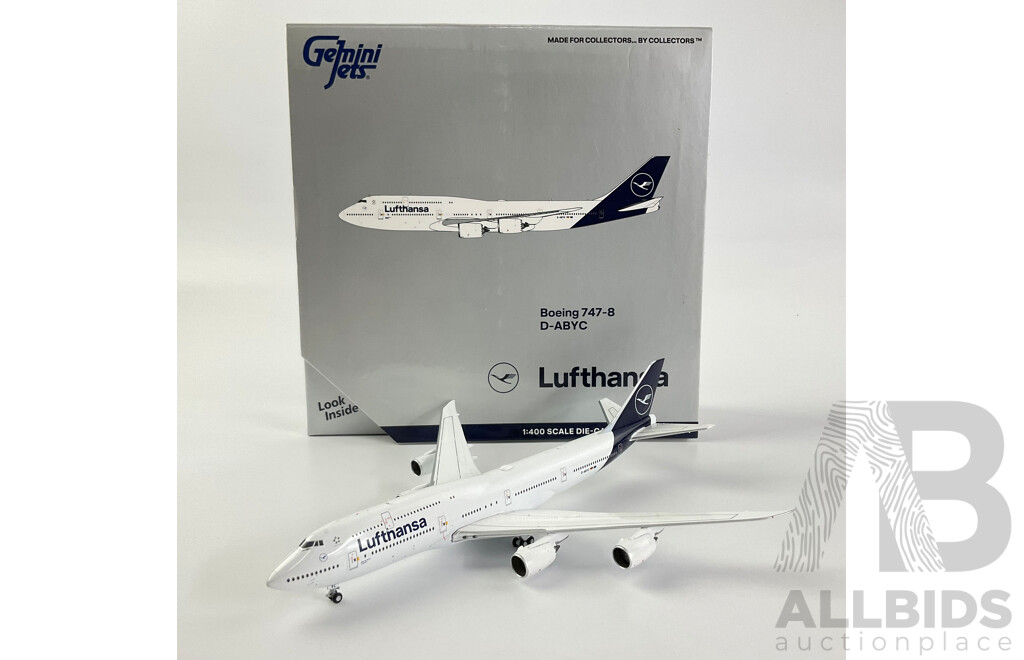 Gemini Jets Diecast Boeing 747-8 Luthansa DABY-C with Box - 1:400 Scale