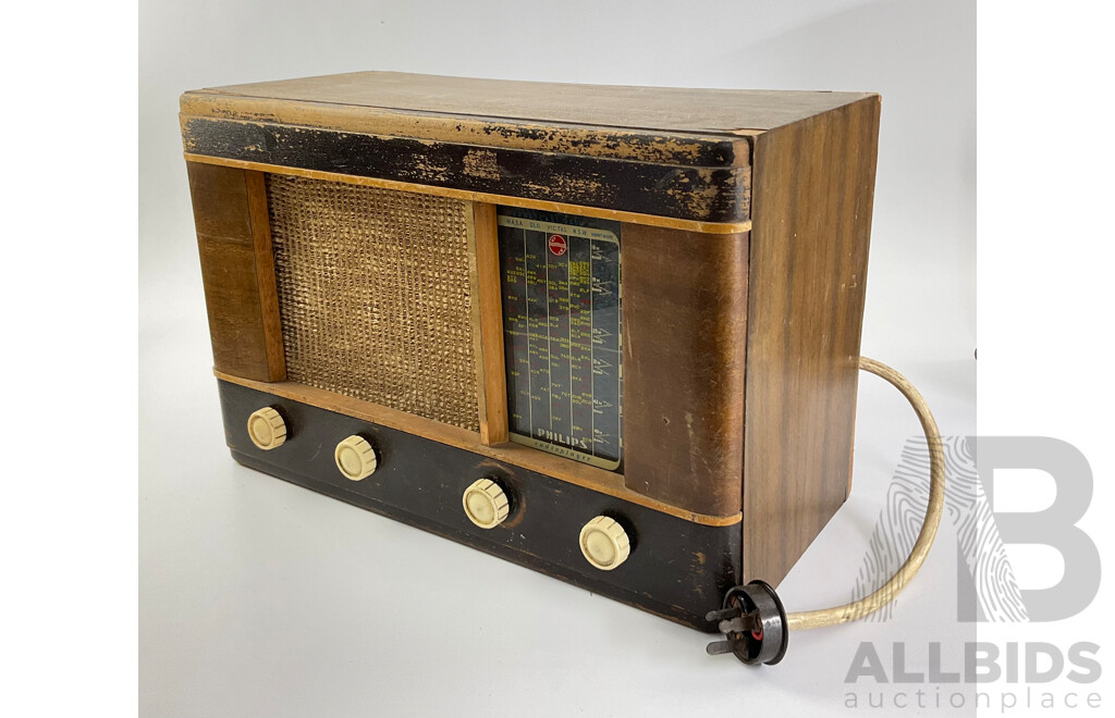 Vintage Phillips Shortwave/AM Valve Radio with Walnut Veneer and Antique Art Deco Amplion Mantle Cone Speaker