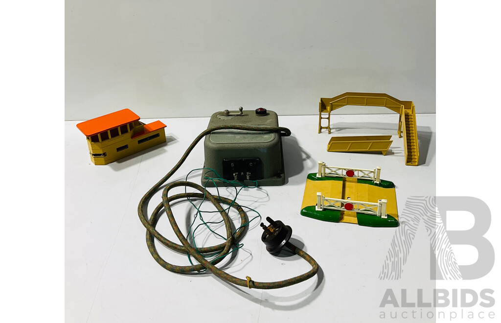 Boxed Hornby Duplo 'OO' Scale Diecast Footbridge, Level Crossing, Signal Cabin and Power Unit A3