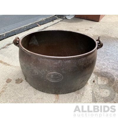 Vintage Cast Iron Five Gallon West Bromwich Pot