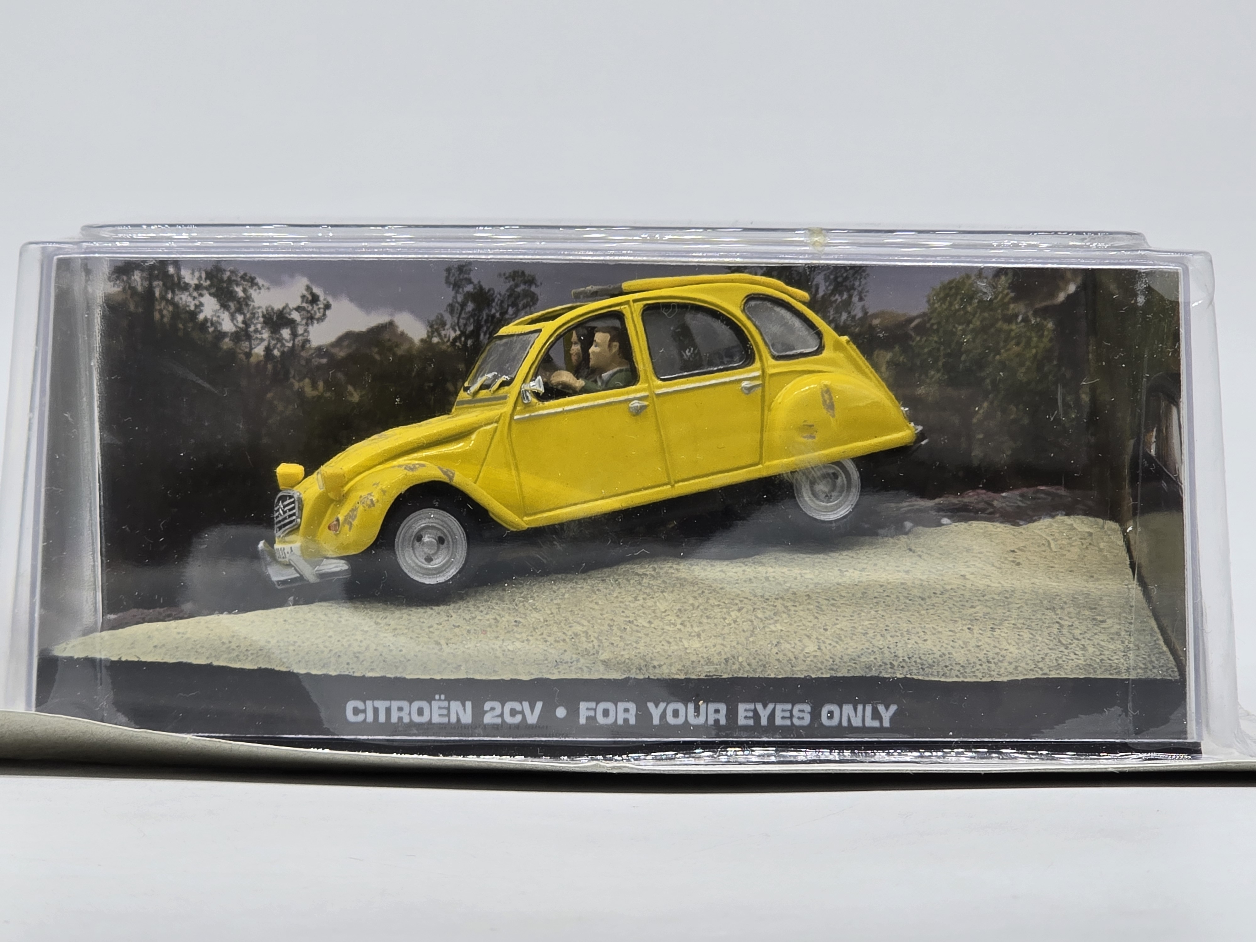 GE Fabbri Ltd Citroen 2CV Yellow - Lot 1630968 | EHVA