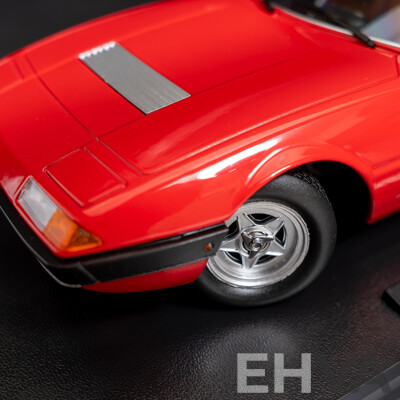 KK-Scale 1972 Ferrari 365 GT4 2+2 Coupe Red 1:18 Scale Model Car - New