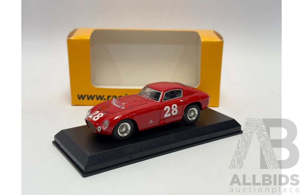 Art Model 1953 Ferrari 375 MM GP Pescara #28 Hawthorn Red 1:43 Scale Model Car