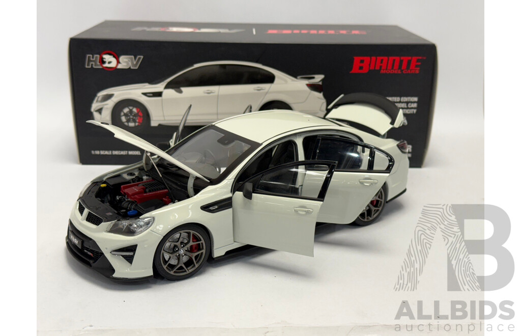 Biante Holden VF HSV Commodore GEN-F2 GTSR - Heron White - 1/18 Scale