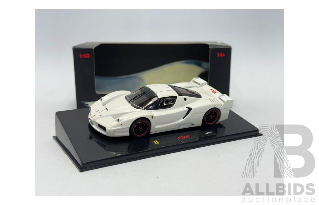 Hot Wheels Elite Ferrari FXX White 1:43 Scale Model Car - New