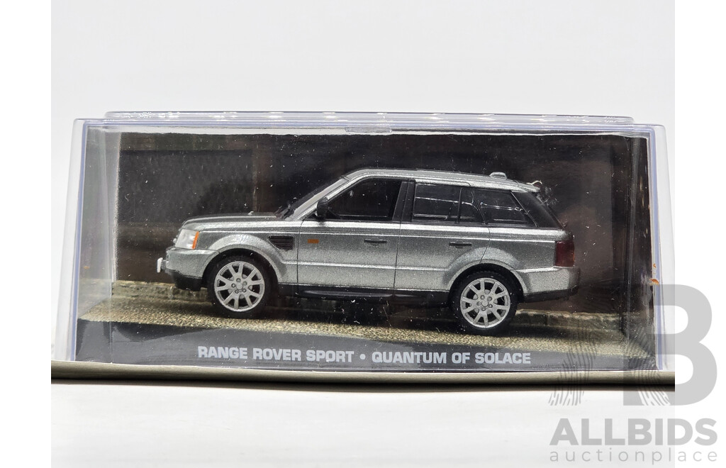 GE Fabbri Ltd 2008 Land Rover Range Rover Sport HSE Silver - James Bond 007 Quantam of Solace 1:43 Scale Model Car - Sealed in Blister