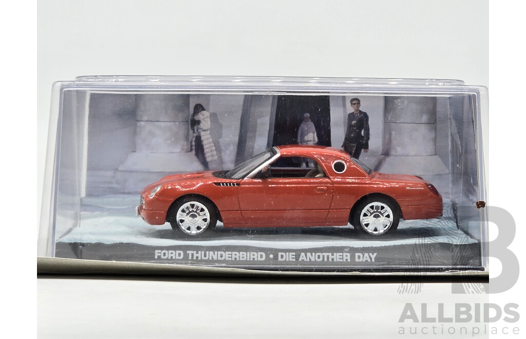 GE Fabbri Ltd 2002 Ford Thunderbird Red - James Bond 007 Die Another Day 1:43 Scale Model Car - Sealed in Blister