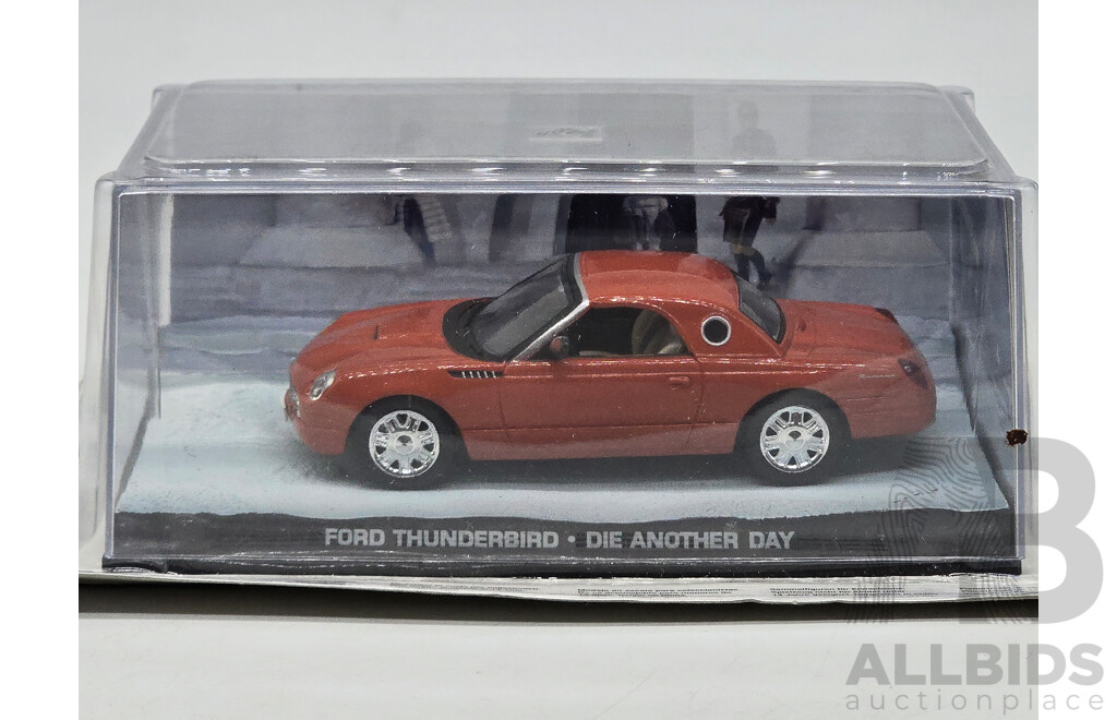 GE Fabbri Ltd 2002 Ford Thunderbird Red - James Bond 007 Die Another Day 1:43 Scale Model Car - Sealed in Blister