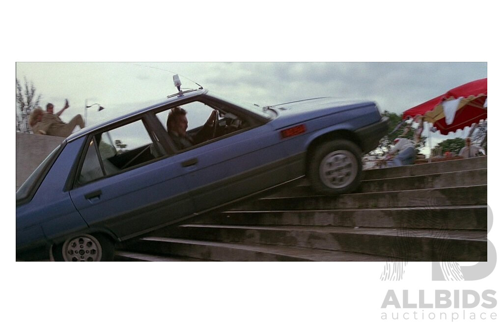 GE Fabbri Ltd 1983 Renault 11 TXE Blue - James Bond 007 a View to Kill 1:43 Scale Model Car - Sealed in Blister