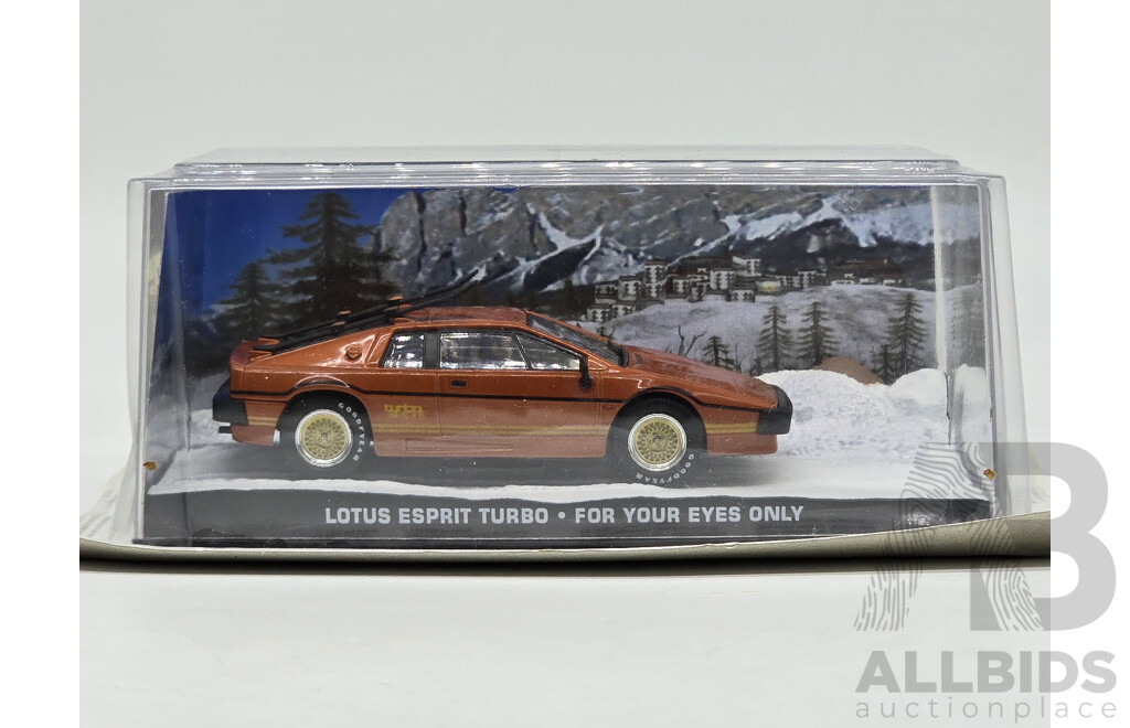 GE Fabbri Ltd 1980 Lotus Esprit Turbo Type 82 Red - James Bond 007 for Your Eyes Only 1:43 Scale Model Car - Sealed in Blister