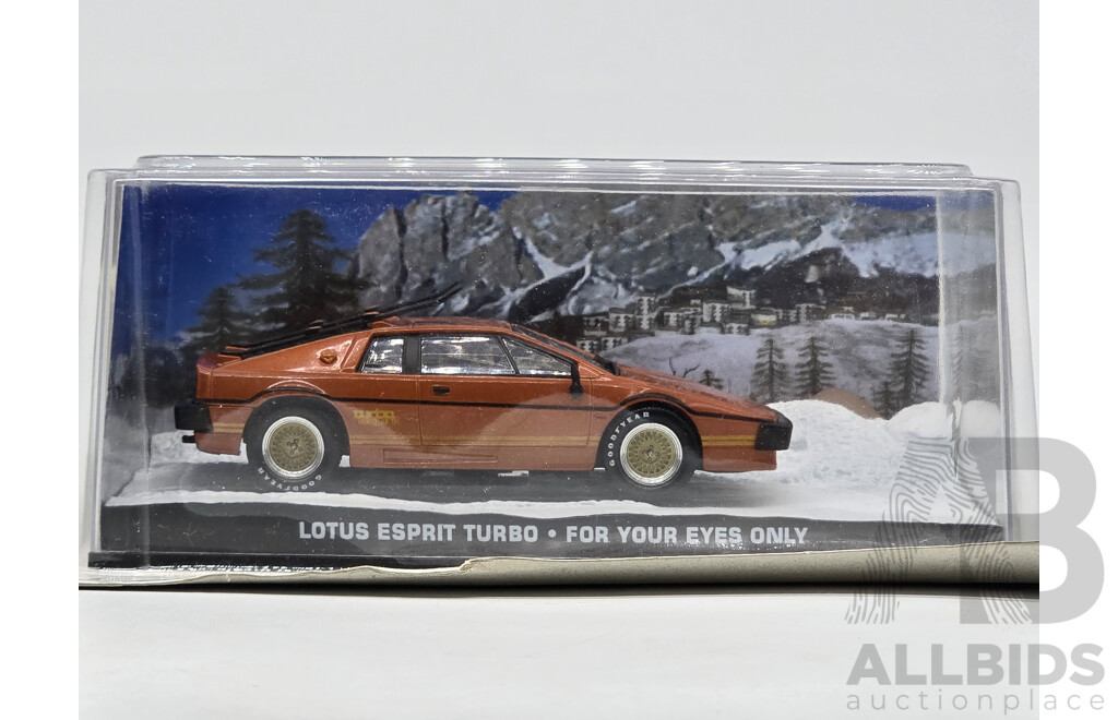 GE Fabbri Ltd 1980 Lotus Esprit Turbo Type 82 Red - James Bond 007 for Your Eyes Only 1:43 Scale Model Car - Sealed in Blister