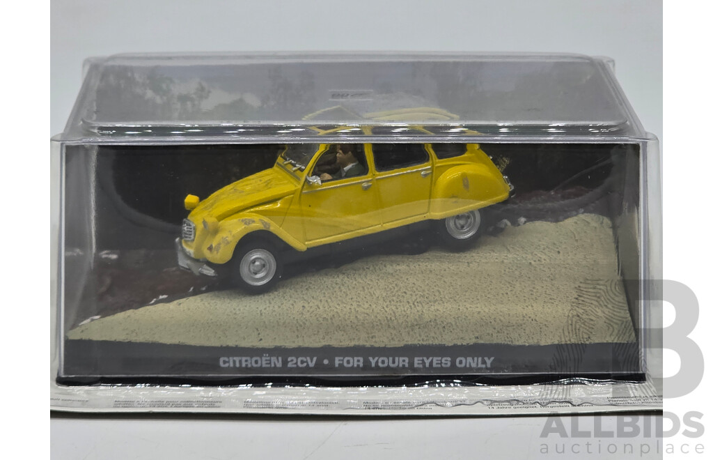 GE Fabbri Ltd Citroen 2CV Yellow James Bond 007 for Your Eyes Only 1:43 Scale Model Car - Sealed in Blister