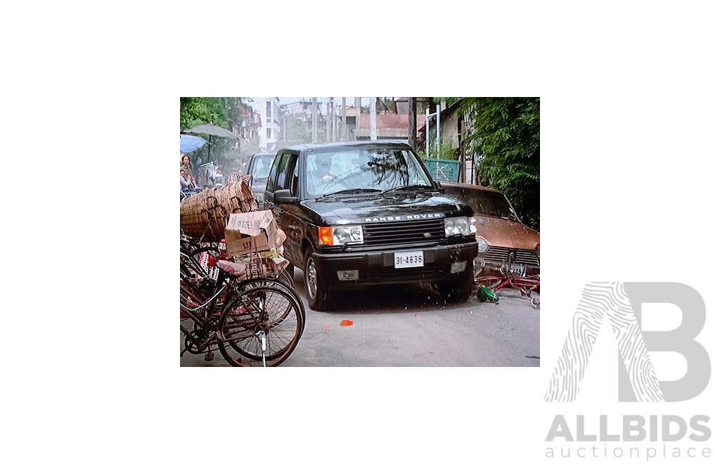 GE Fabbri Ltd 1997 Land Rover Range Rover V8 Black - James Bond 007 Tomorrow Never Dies 1:43 Scale Model Car - Sealed in Blister