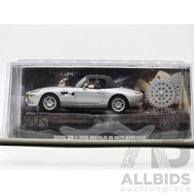 GE Fabbri Ltd 1999 BMW Pre-Production Z8 Roadster E52 Silver - James Bond 007 the World is Not Enough 1:43 Scale Model Car - Sealed in Blister