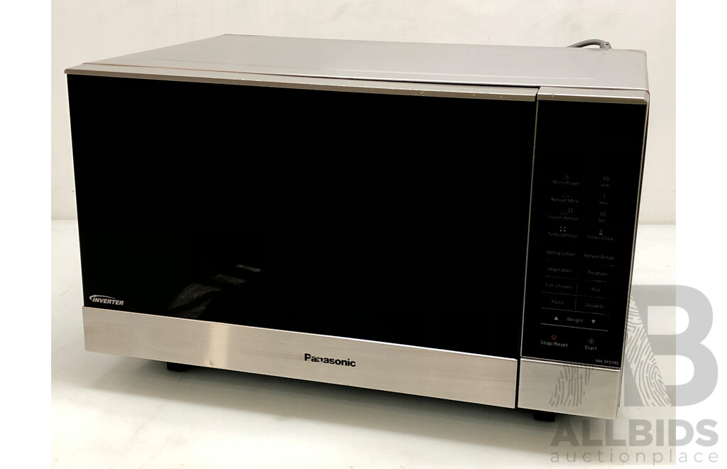 Panasonic NN-SF574S 1000W Inverter Microwave Oven