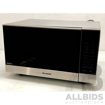 Panasonic NN-SF574S 1000W Inverter Microwave Oven