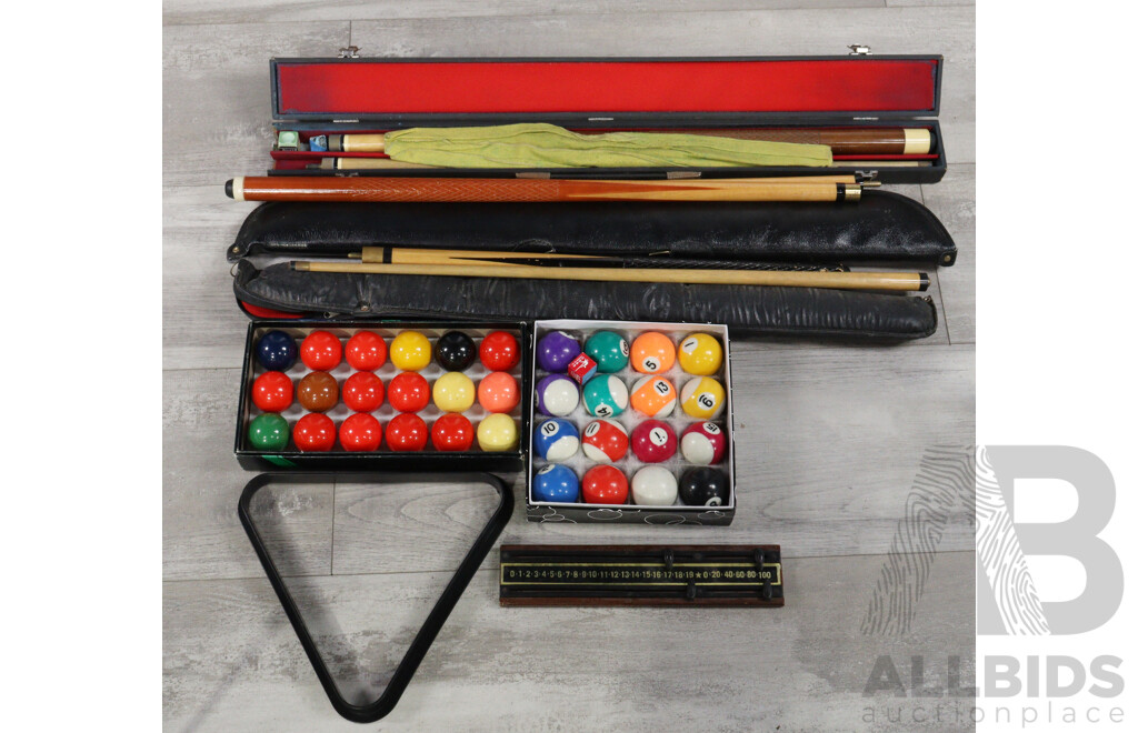 Blue Felt Surface Wooden Pool Table Top Game with Accessories