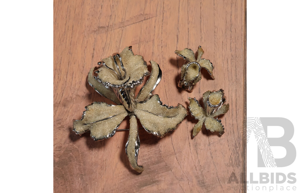 Arcansas Vintage Elizabeth Reimer Orchid Brooch & Matching Clip on Earrings Set