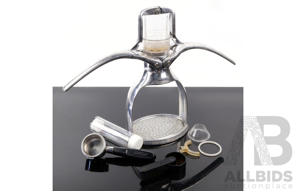 Retro Presso Coffee Maker with Arm and Basket