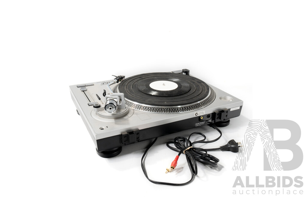 Pro DJ Systems DJ 3500 DJ Direct Drive Turntable with Pitch Control