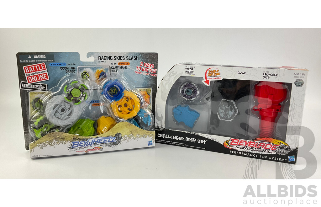 Boxed Hasbro Beyblade Metal Masters Challenger Grip Set and Raging Skies Slash