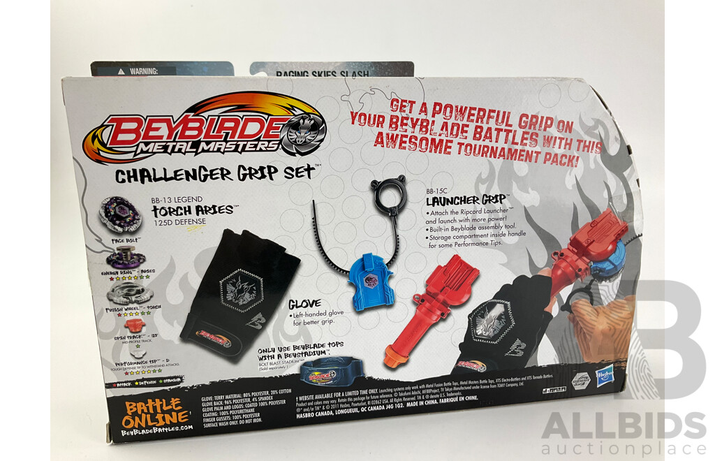 Boxed Hasbro Beyblade Metal Masters Challenger Grip Set and Raging Skies Slash