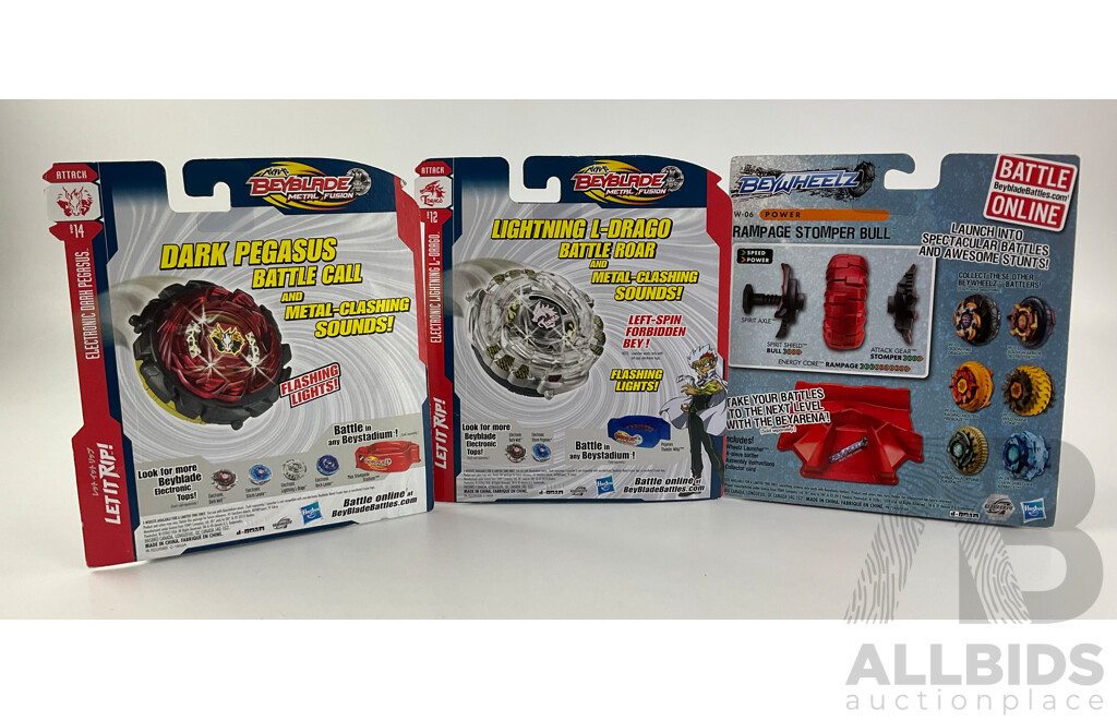 Boxed Hasbro Beyblade Metal Fusion Electronic Dark Pegasus, Electronic Lightning L Drago and Rampage Stomper Bull