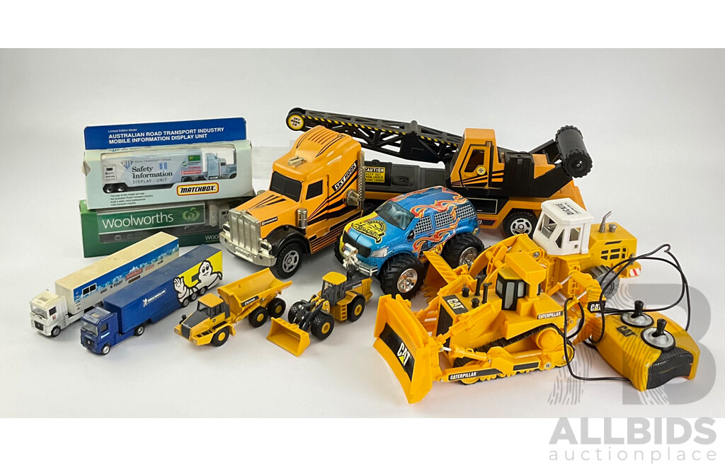 Collection of Diecast and Plastic Trucks and Tracktors Including Matchbox and Buddy L