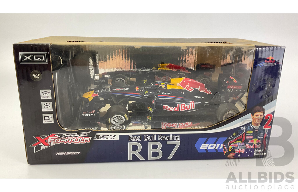 XQ Remote Controlled Red Bull Formula One Car, Mark Webber - 1:24 Scale