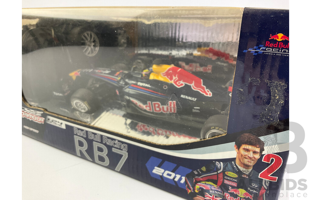 XQ Remote Controlled Red Bull Formula One Car, Mark Webber - 1:24 Scale