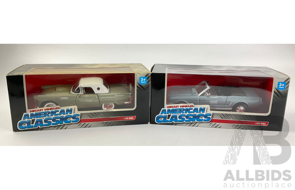 Boxed Diecast American Classics, Ford Mustang and Ford Thunderbird - 1:24 Scale