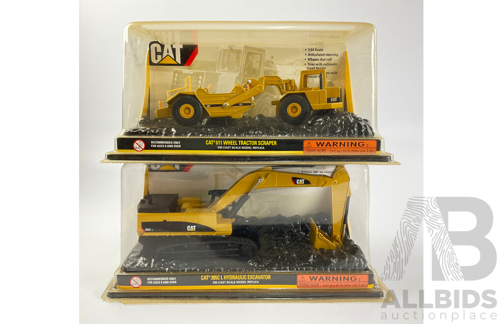 Norscot Diecast Caterpillar 385C L Hydraulic Excavator and 611 Wheel Tractor Scraper - 1:64 Scale