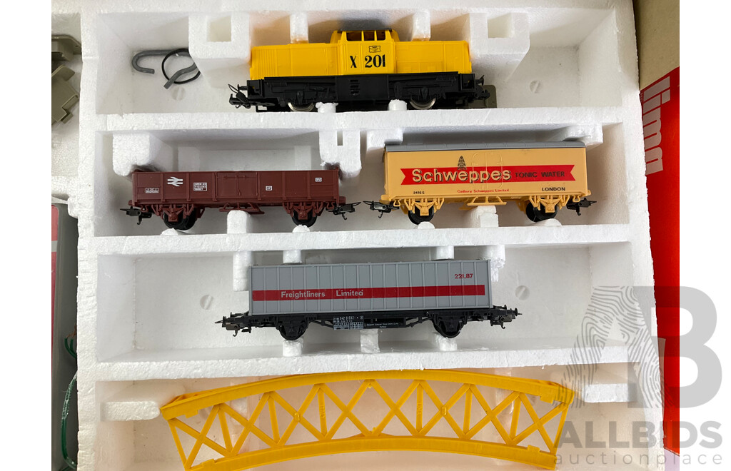 Two Boxed Lima HO Scale Battery Operated Train Sets, Locomotives Southern 4572 and X201