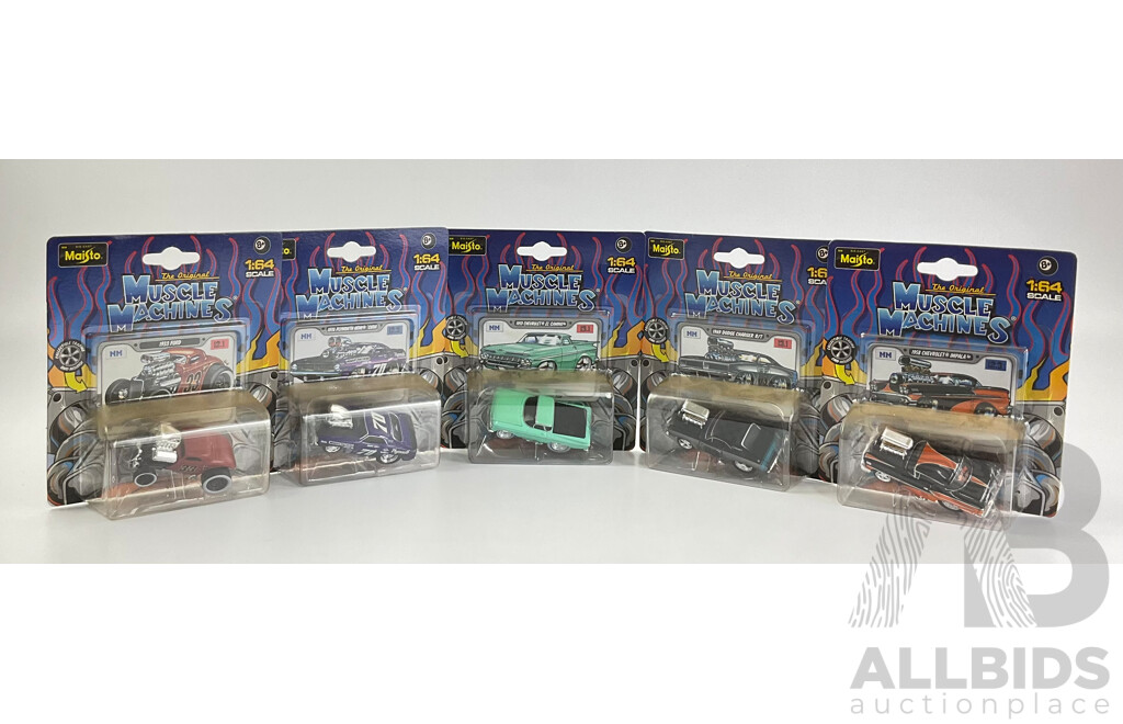 Five Boxed Diecast Maisto Muscle Machines Including 1969 Dodge Charger R/T, 1958 Chen Impala, 1959 Chev El Camino, 1933 Ford, 1970 Plymouth Cuda - 1:64 Scale