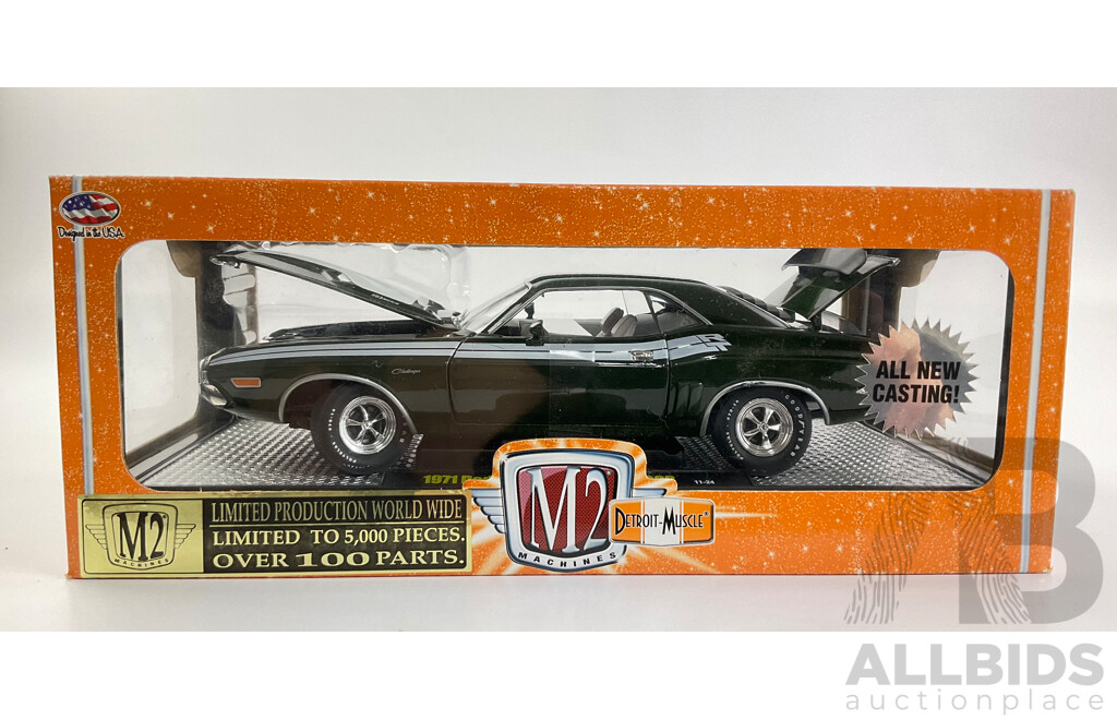 M2 Machines Detroit-Muscle Diecast 1971 Dodge Challenger R/T 383, Limited Production - 1:24 Scale