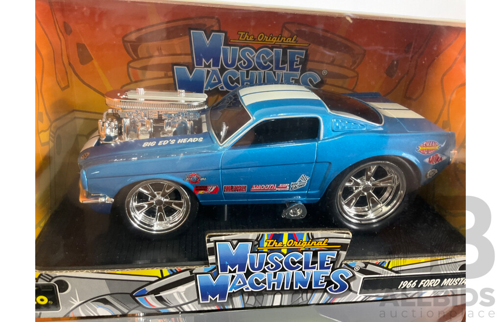 Maisto Diecast Muscle Machines 1966 Ford Mustang and 1969 Chevrolet Chevelle SS - 1:24 Scale