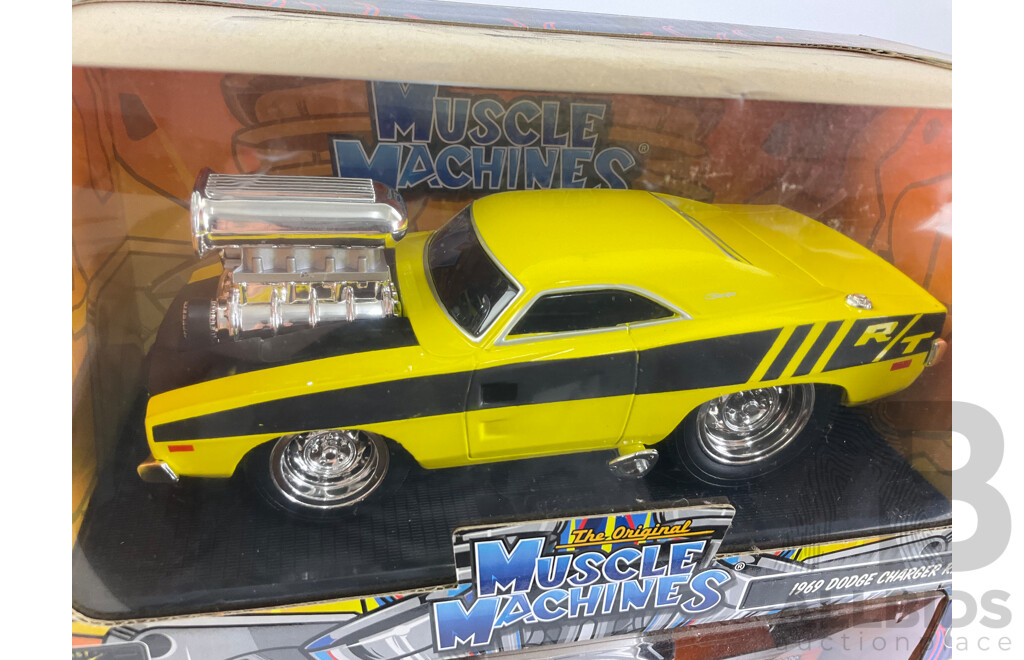 Maisto Diecast Muscle Machines 1969 Dodge Charger R/T and 1957 Chevrolet Bel Air - 1:24 Scale