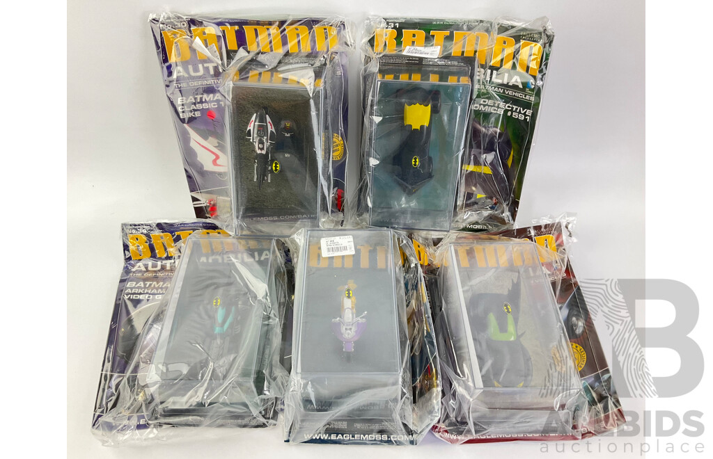 Batman Automobilia Cars and Booklets in Sealed Bags, Numbers 30, 31, 32, 33, 34