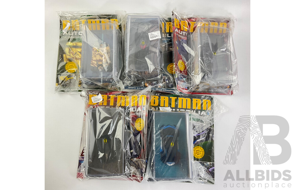 Batman Automobilia Cars and Booklets in Sealed Bags, Numbers 40, 41, 42, 43, 44