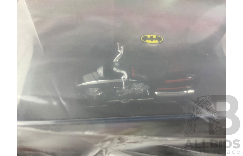 Batman Automobilia Cars and Booklets in Sealed Bags, Special Issue and Numbers 66, 67, 68, 69