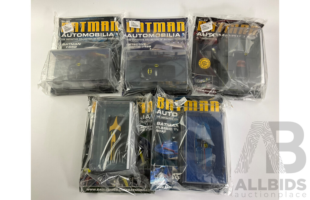 Batman Automobilia Cars and Booklets in Sealed Bags, Numbers 20, 21, 22, 23, 24