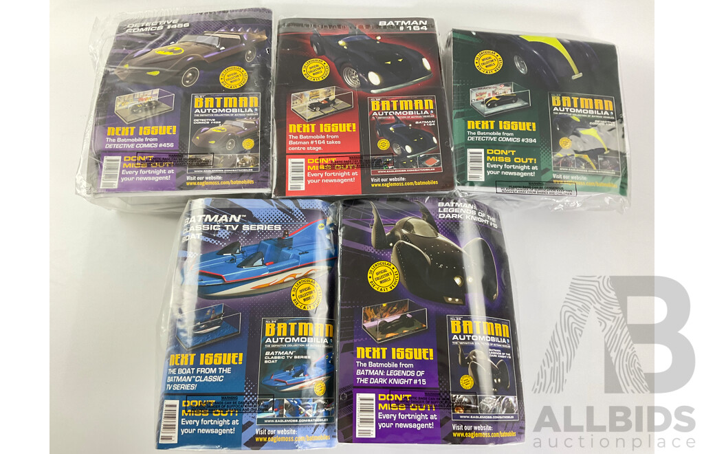 Batman Automobilia Cars and Booklets in Sealed Bags, Numbers 20, 21, 22, 23, 24