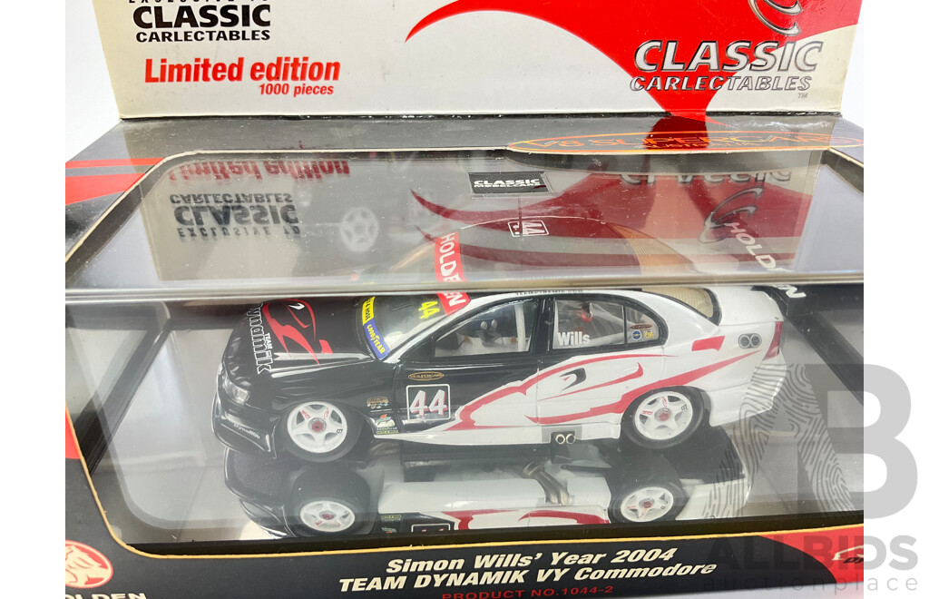 Classic Carlectables Diecast 2005 Supercheap Auto Racing VZ Commodore and 2004 Team Dynamic VY Commodore