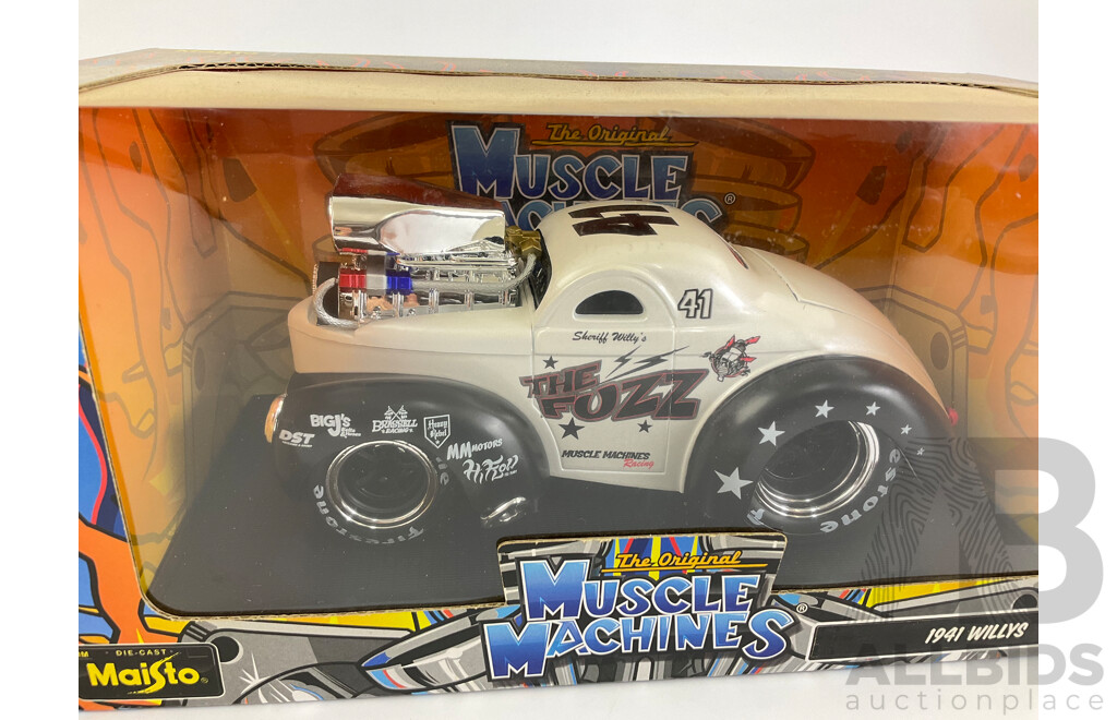 Maisto Diecast Muscle Machines 1941 Willys and 1970 Oldsmobile 442 - 1:24 Scale